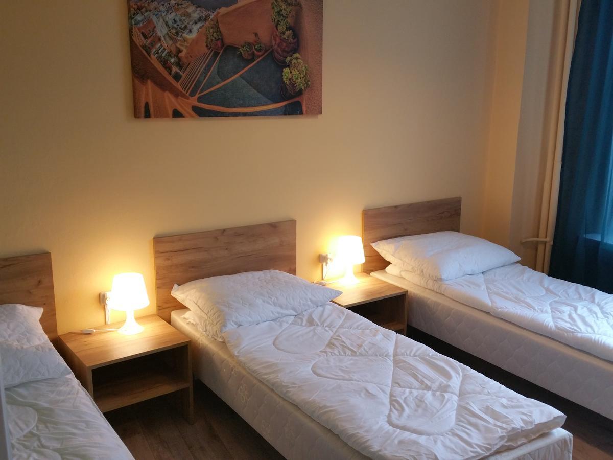Kaktus Guest House 2 Варшава Екстериор снимка