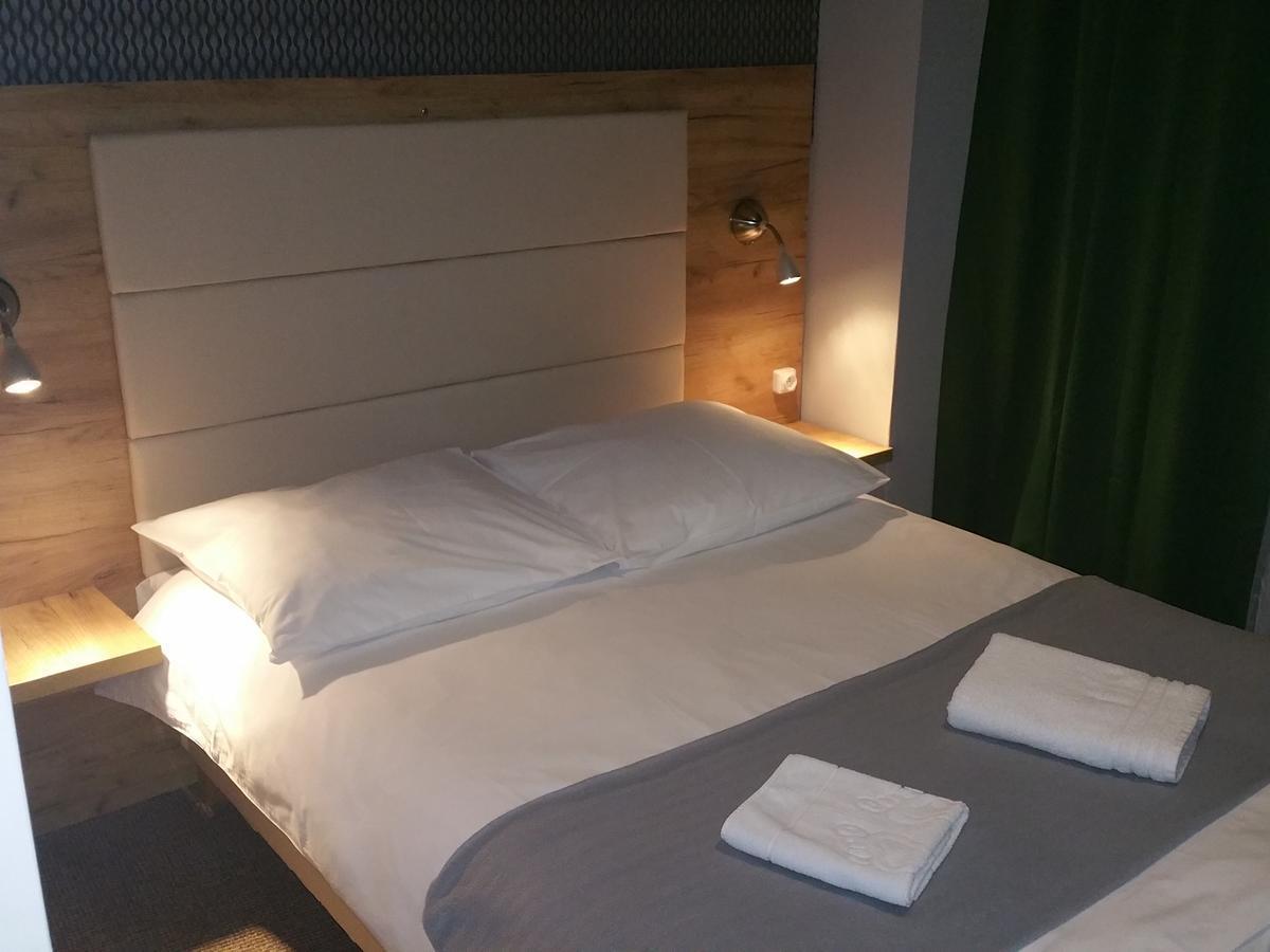 Kaktus Guest House 2 Варшава Екстериор снимка