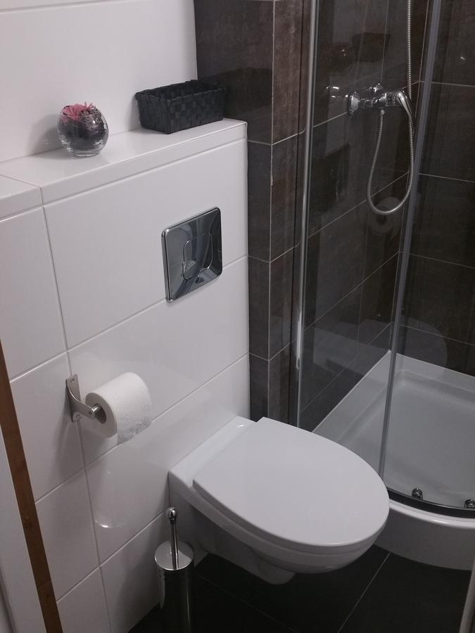Kaktus Guest House 2 Варшава Екстериор снимка